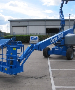 Genie S-65 4x4