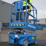 Genie GS1432m Climbing a ramp LR